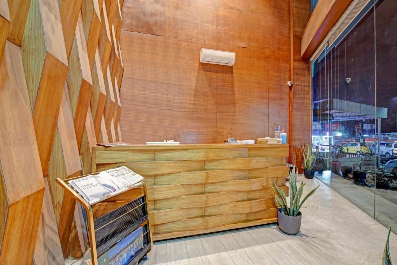 Hotel Navjivan Himatnagar エクステリア 写真