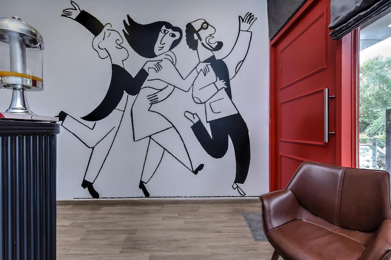 Hotel Navjivan Himatnagar エクステリア 写真