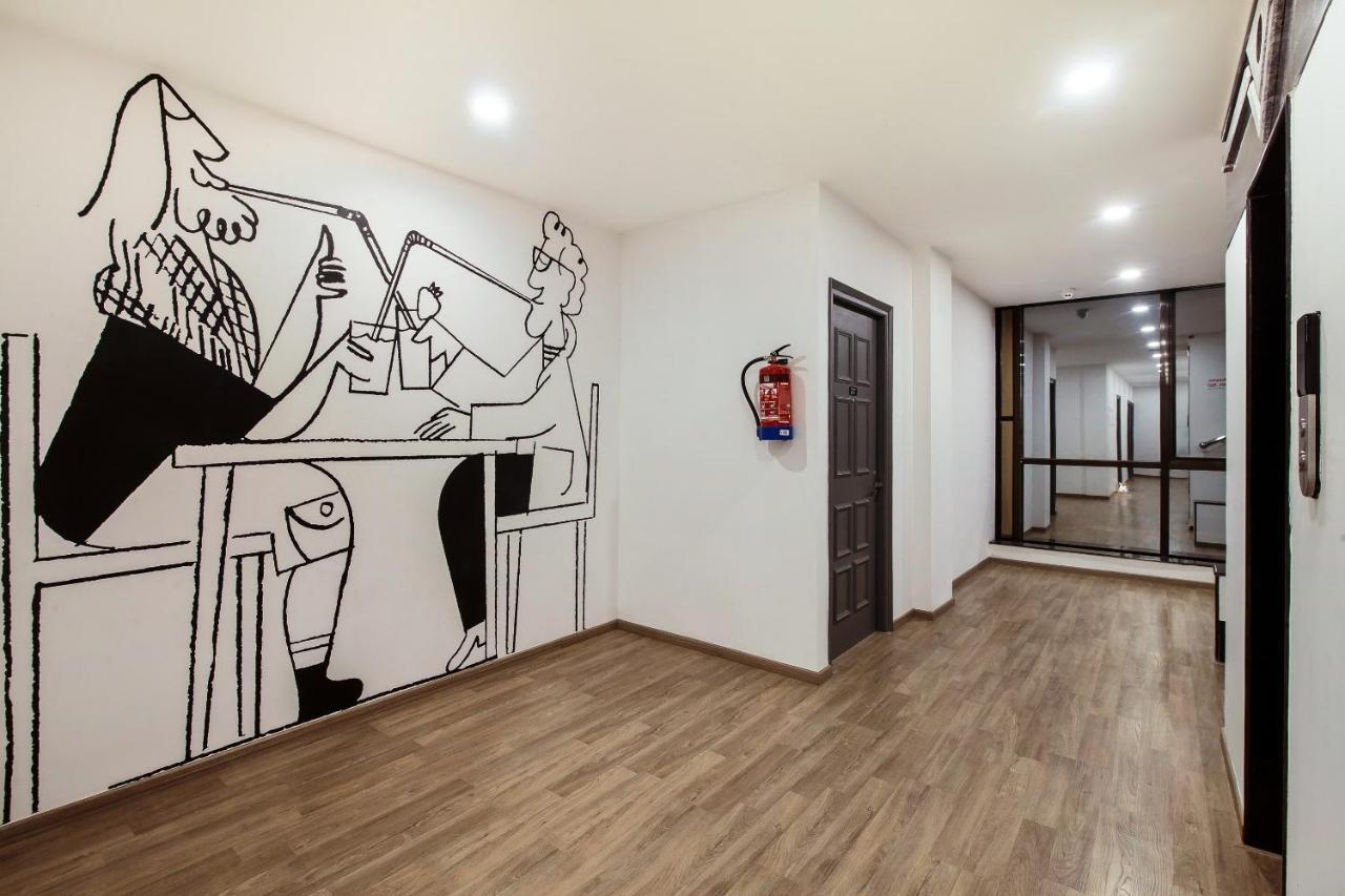 Hotel Navjivan Himatnagar エクステリア 写真